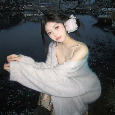 龙纹身的女孩